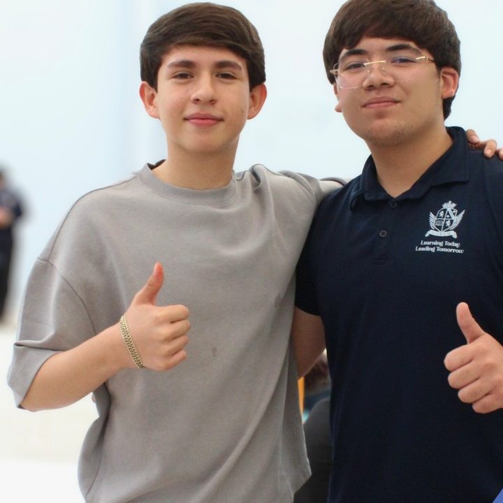 Alumnos de Secundaria en la tarde de picnic