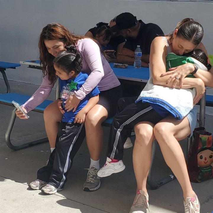 Convivencia de familias y alumnos en la primera semana de clases
